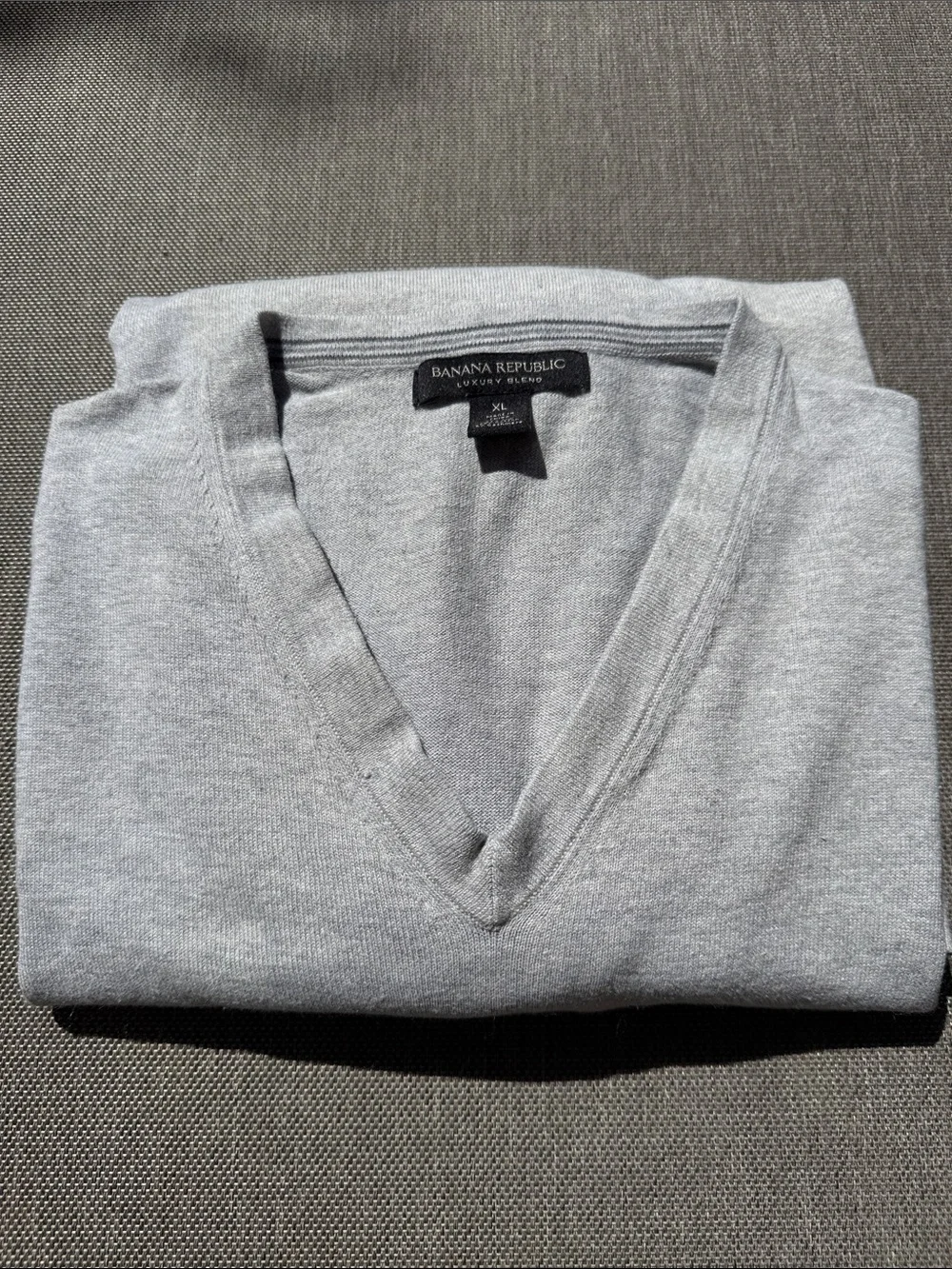 Banana Republic classic neck
